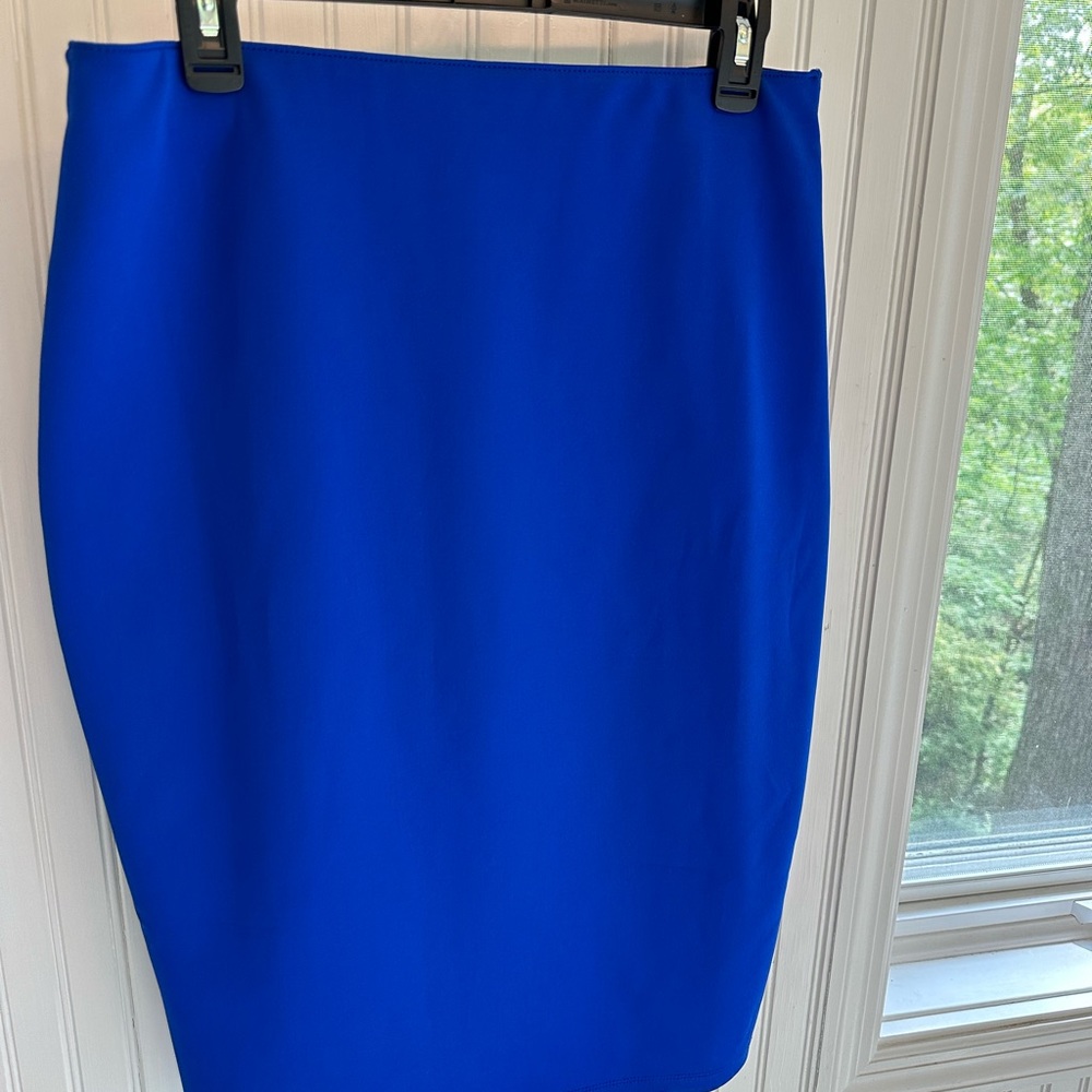 Cobalt blue pencil skirt with nice stretch apt 9